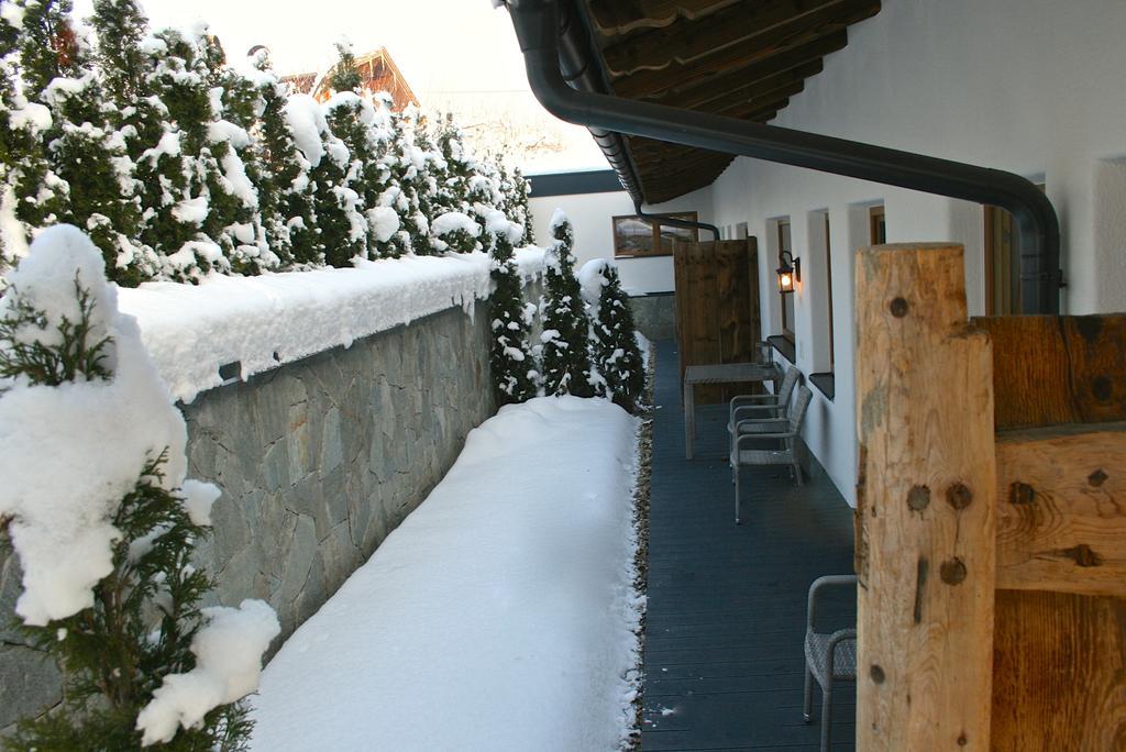 Appartements "Da Zillertaler Und Die Geigerin" Mayrhofen Oda fotoğraf